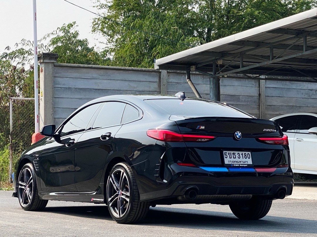 BMW 220i
