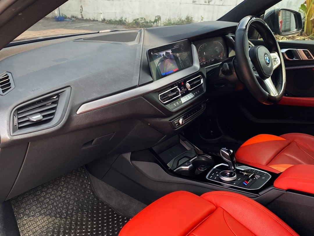 BMW 220i