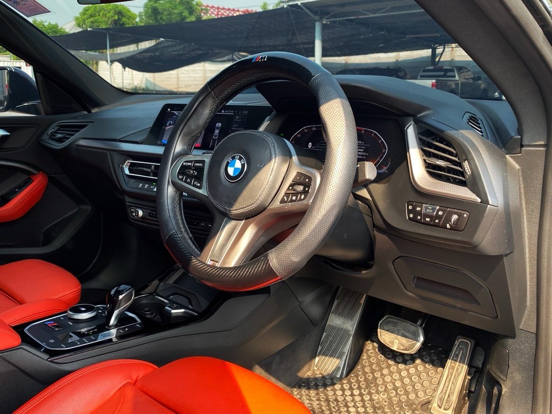 BMW 220i