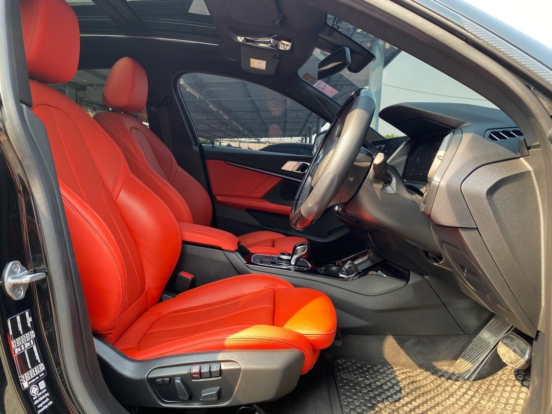 BMW 220i