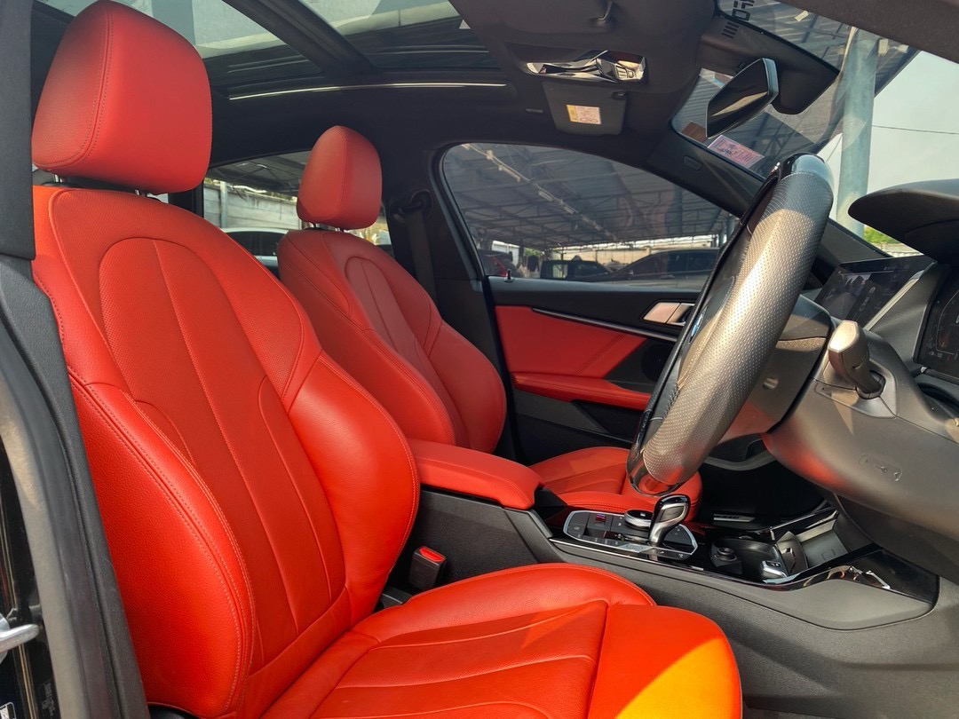 BMW 220i