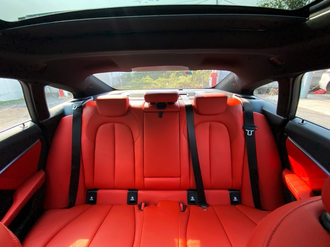 BMW 220i