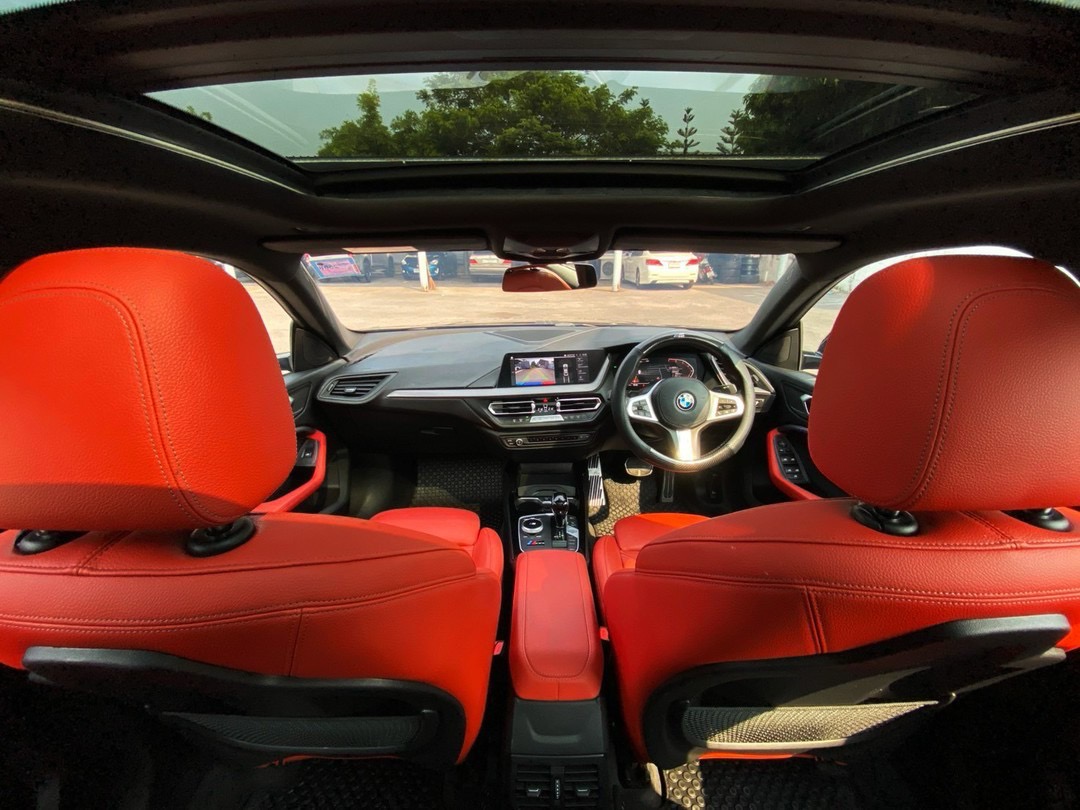 BMW 220i