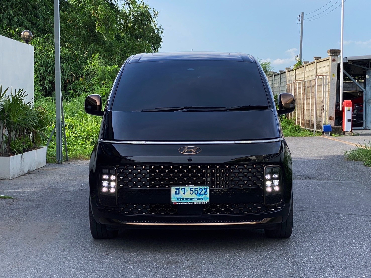 Hyundai STARIA
